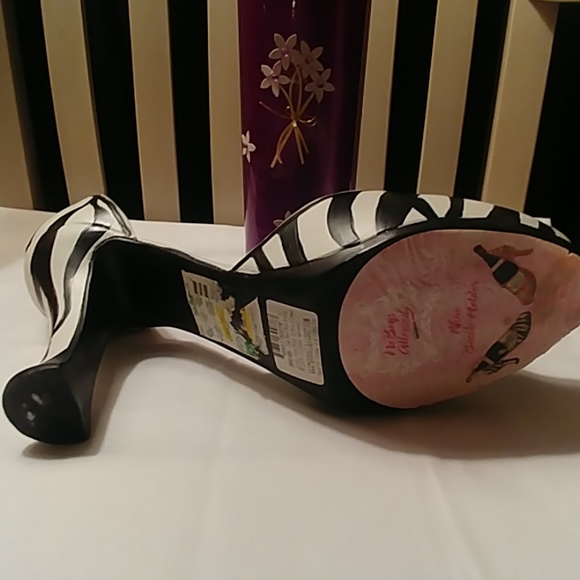 COPY - Shoe Wine Holder! NWT! - Picture 3 of 5